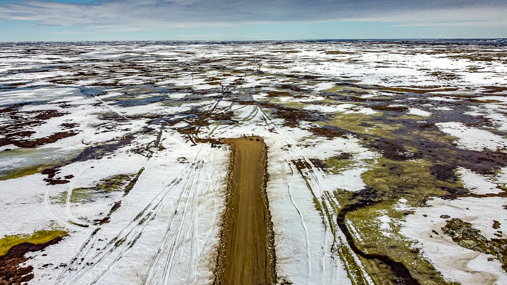Vue en plongée de la fin de la route à Kuujjuaq - Crédit Photo Maxence Chavanne