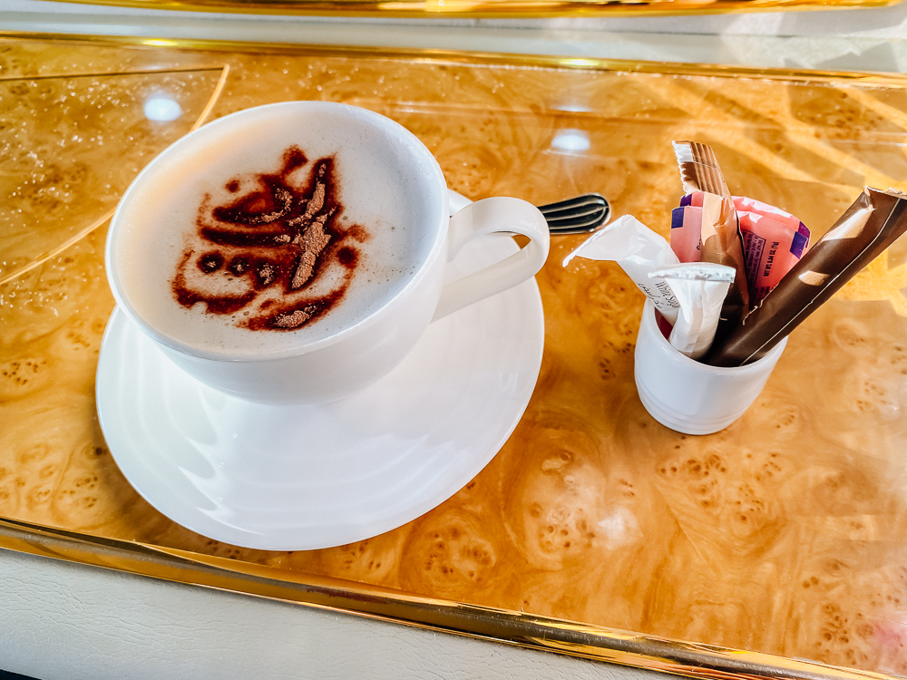 DXB YYZ Emirates First Class