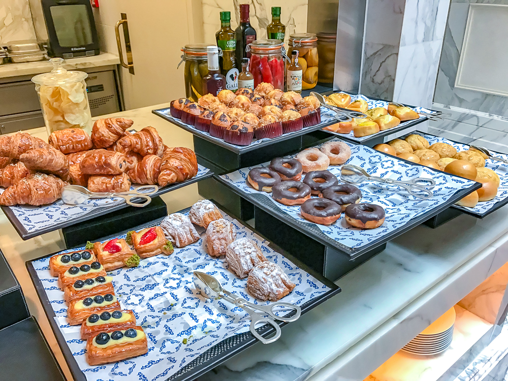 The Ritz Carlton Macau Club Lounge