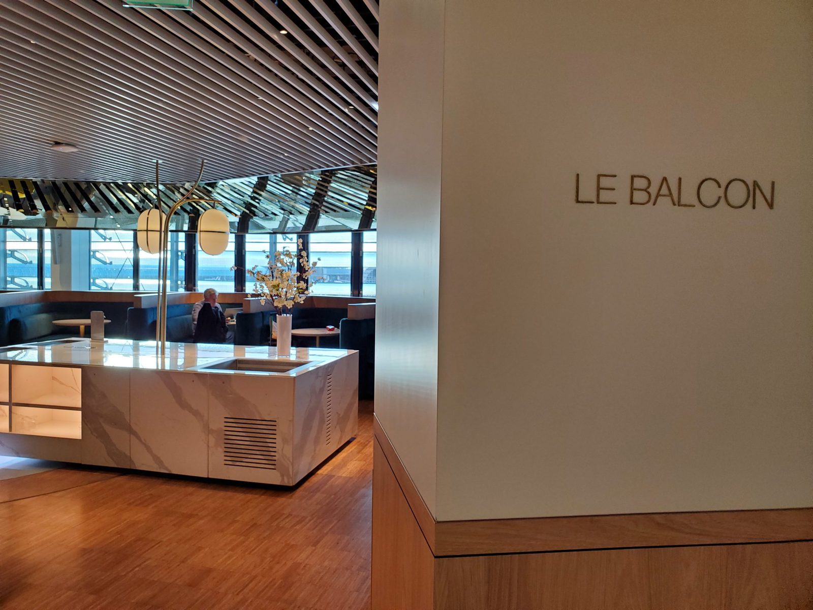 Air France lounge CDG Terminal 2E Hall L