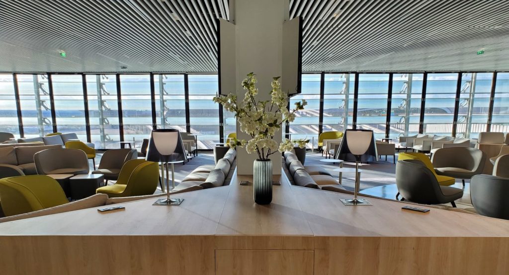 Salon Air France CDG Terminal 2E Hall L