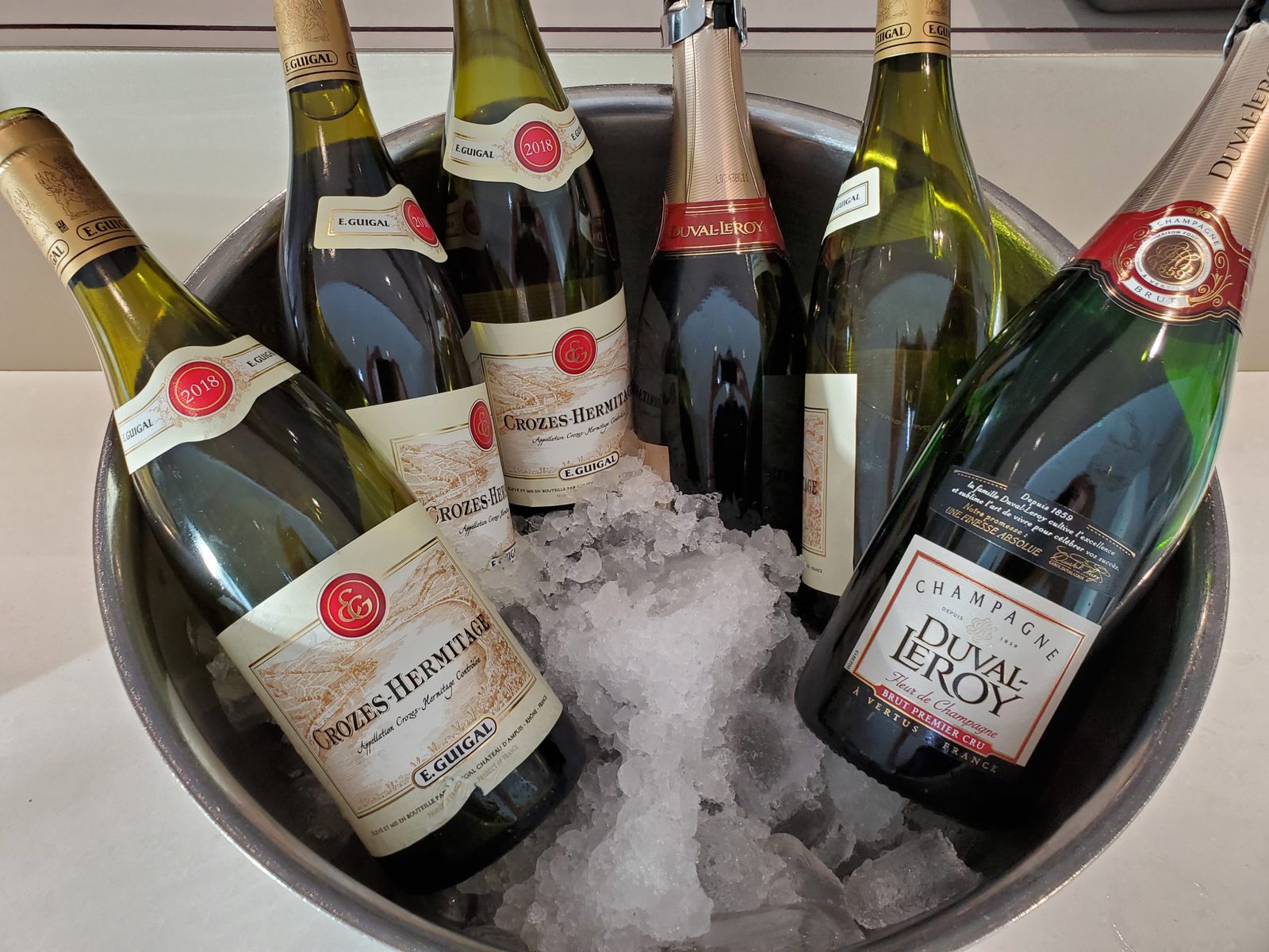 Air France lounge food and drinks