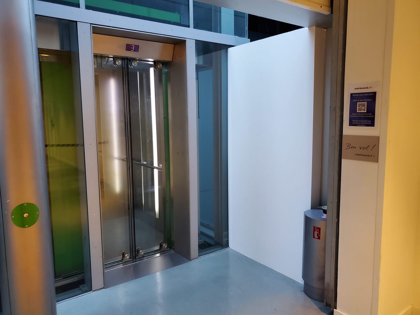 Air France lounge CDG Terminal 2E Hall L