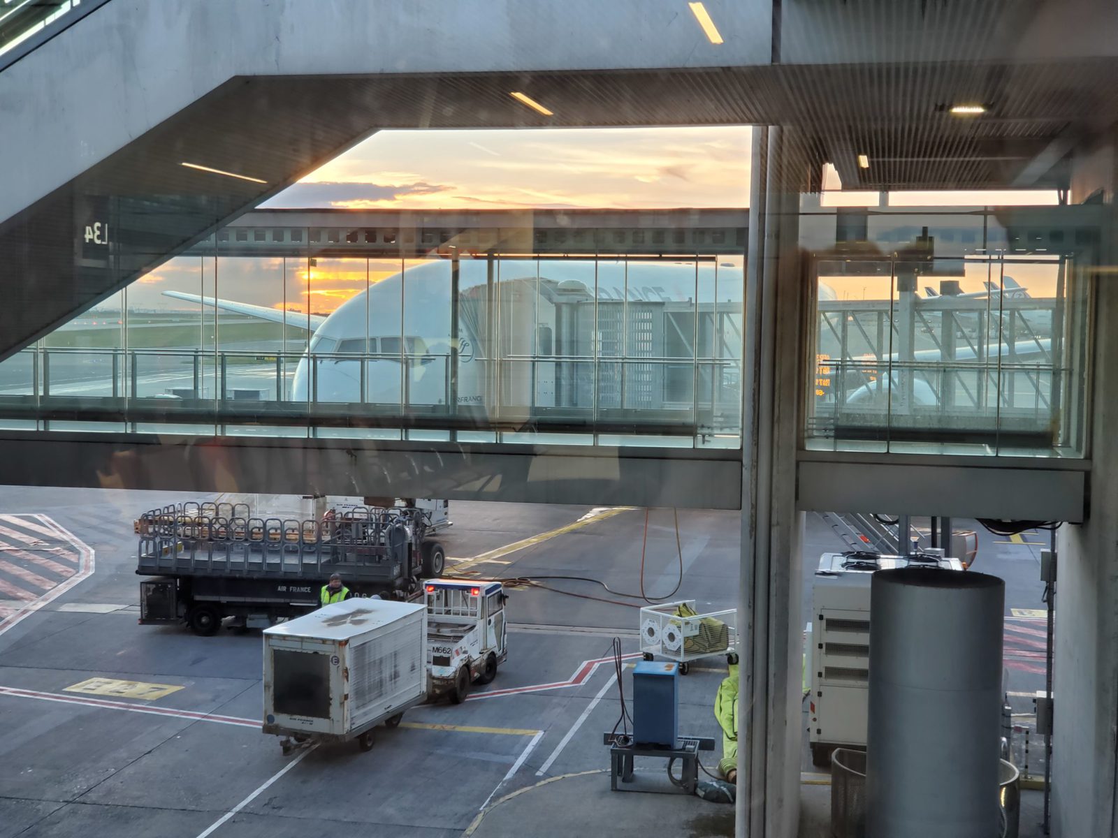 Air France lounge CDG Terminal 2E Hall L