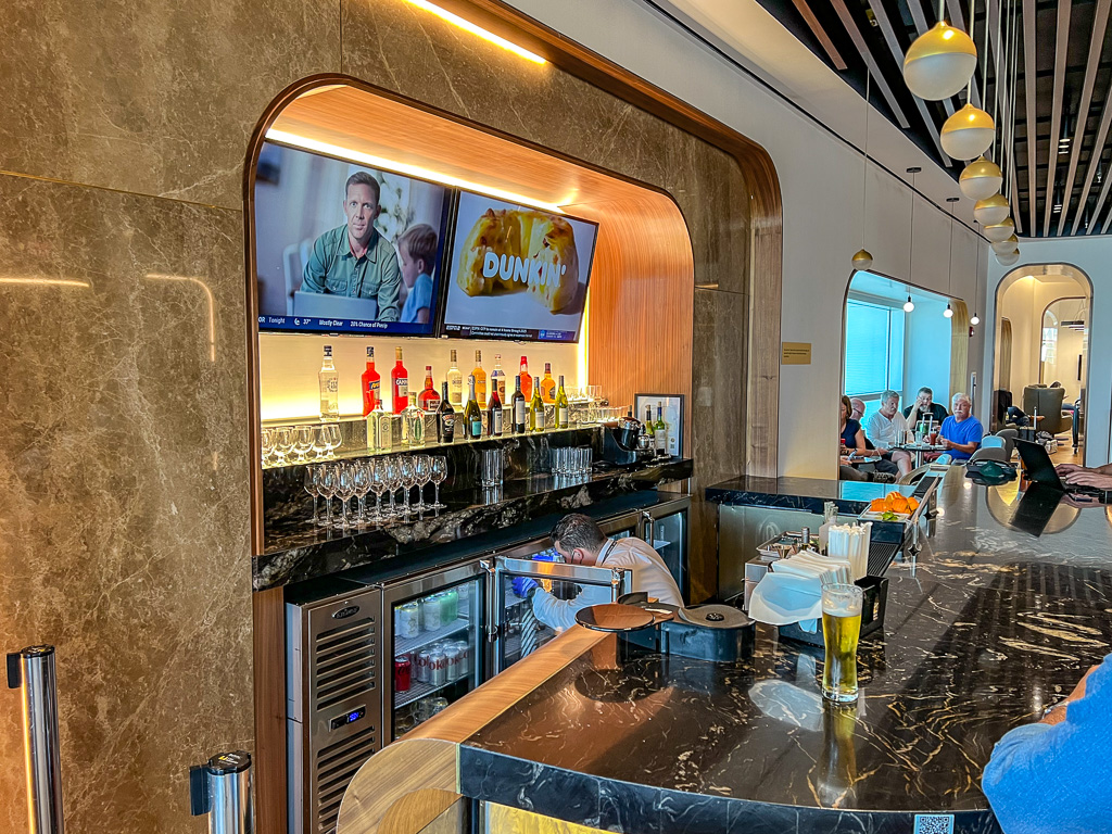 Turkish Airlines Lounge Miami-25