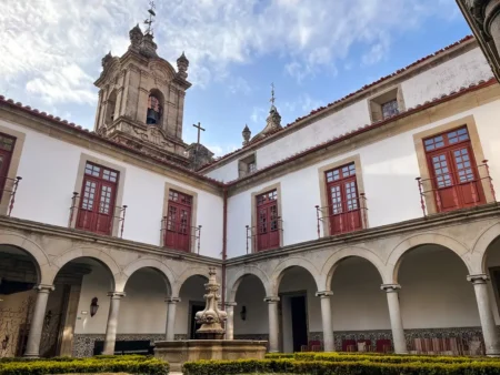Pousada Mosteiro de Guimaraes Small Luxury Hotels 1 31