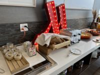 Calgary Airport Marriott In Terminal Hotel M Club Buffet