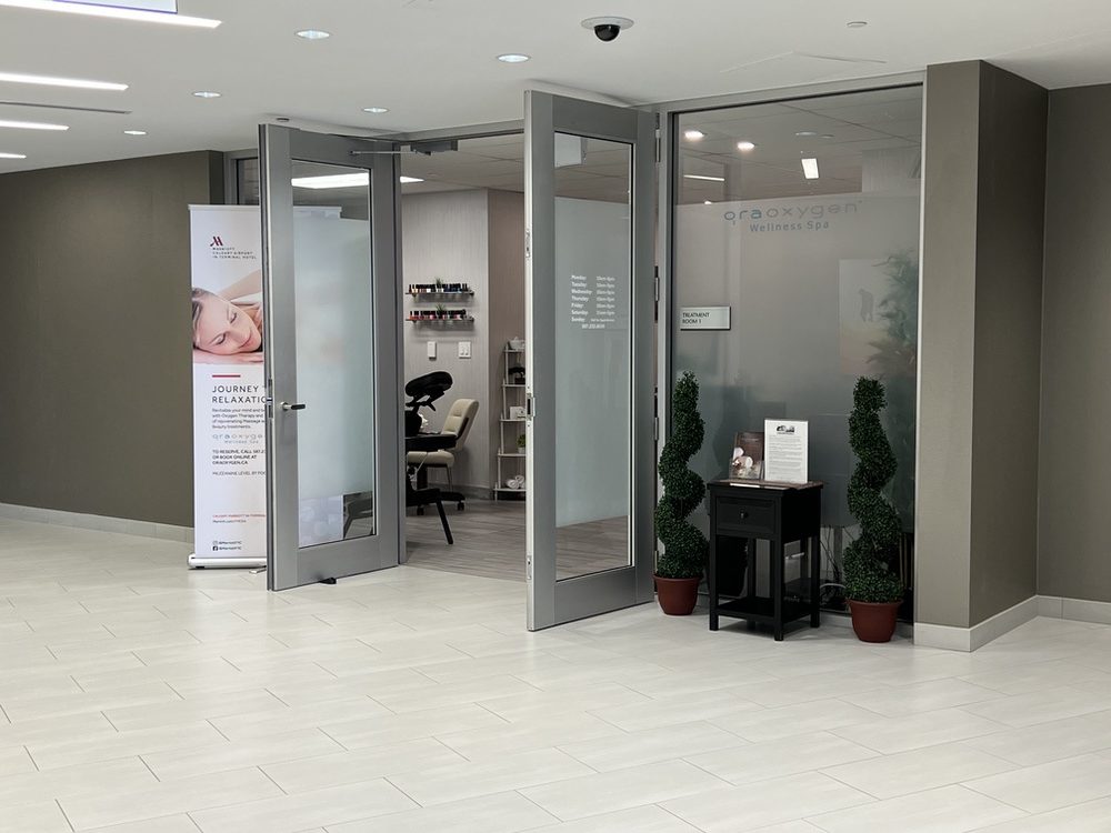 Calgary Airport Marriott In Terminal Hotel Spa