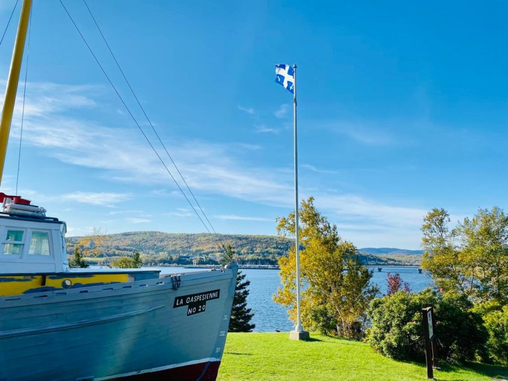 -. Un ancien bateau au Musée de la Gaspésie – Marjorie D. Lafond