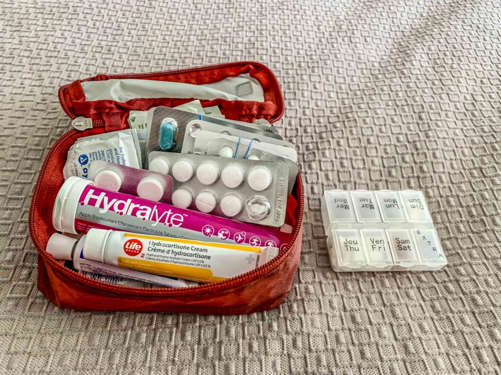 trousse pharmacie bagage de cabine