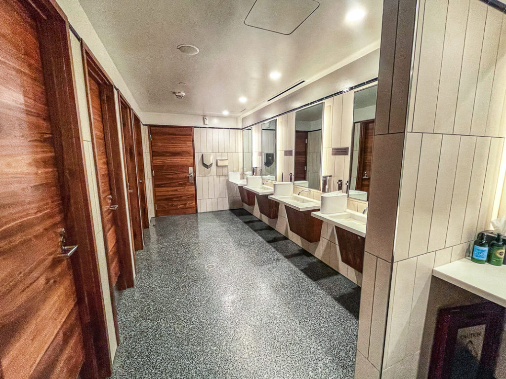 Lounge Centurion Denver International Airport 07