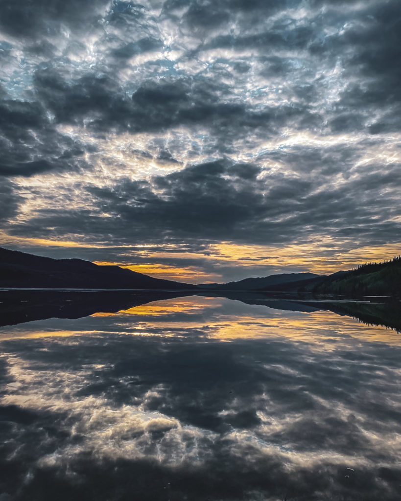Crépuscule au terrain de camping de Fox Lake