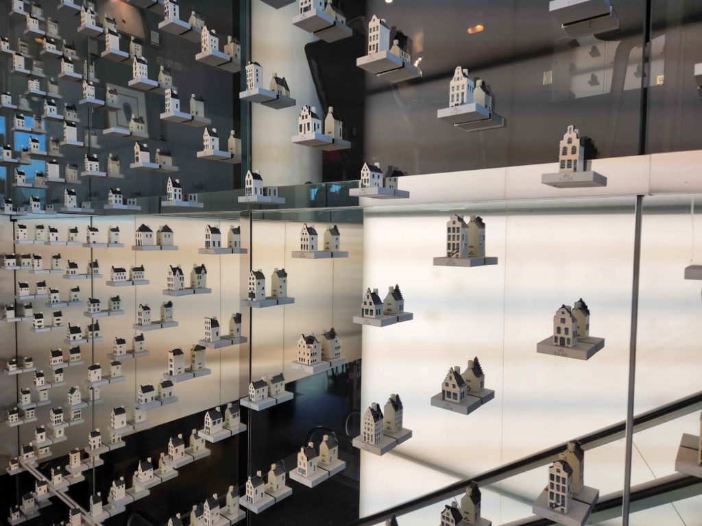 Klm Amsterdam Lounge Cover Photo