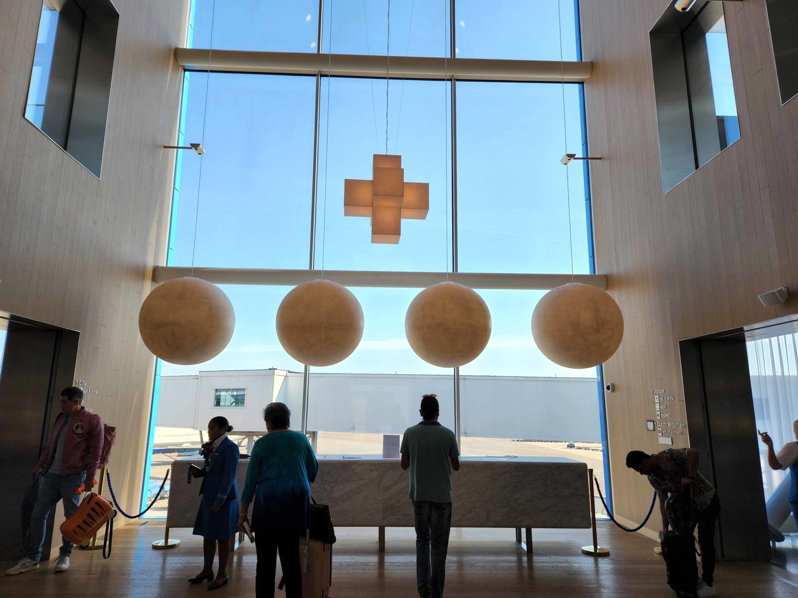 Klm Amsterdam Lounge Entrance 4