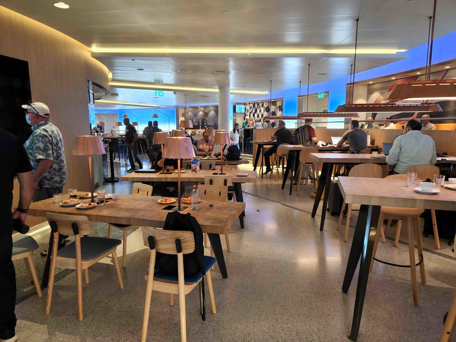 Klm Amsterdam Lounge Main Floor 2