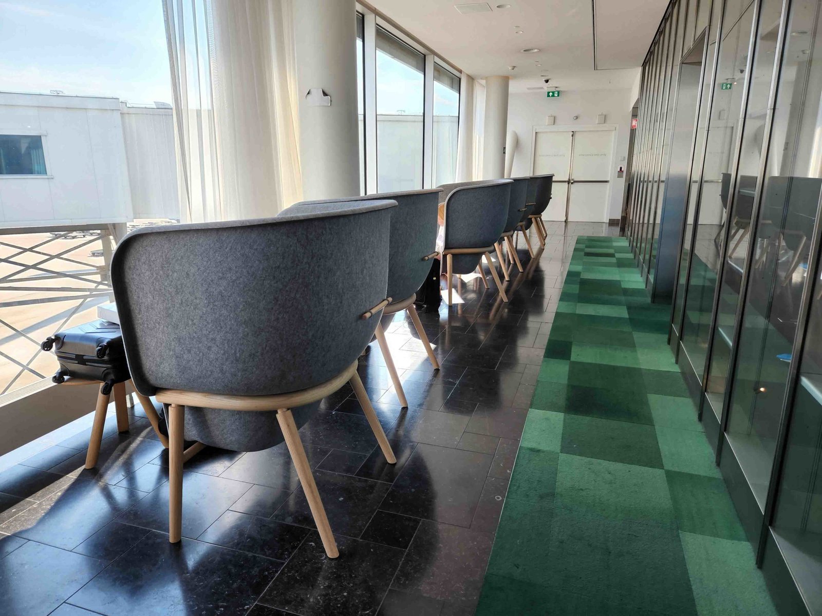 Klm Amsterdam Lounge Main Floor 5