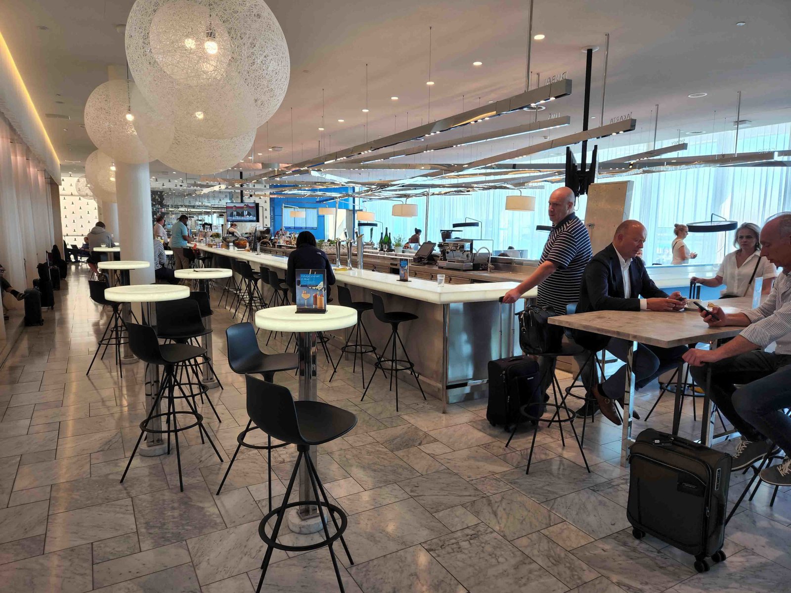 Klm Amsterdam Lounge Upstairs Bar 1