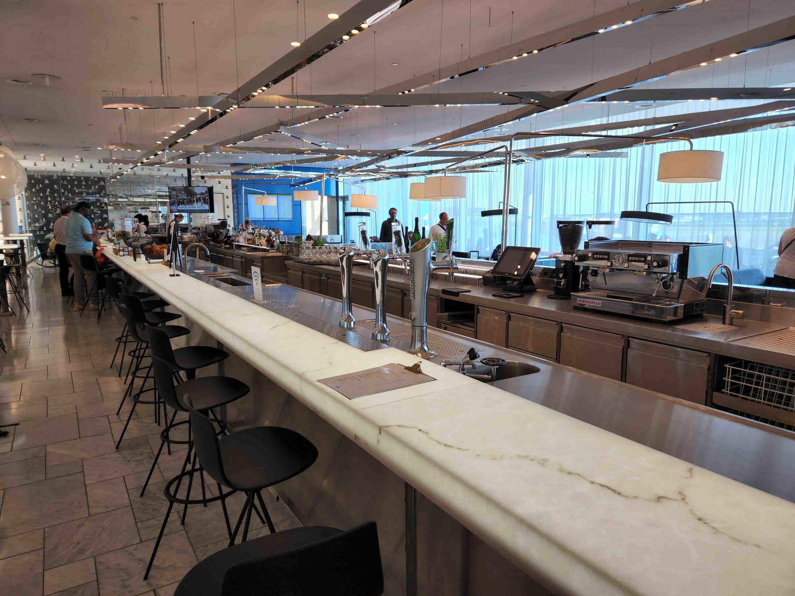 Klm Amsterdam Lounge Upstairs Bar 2