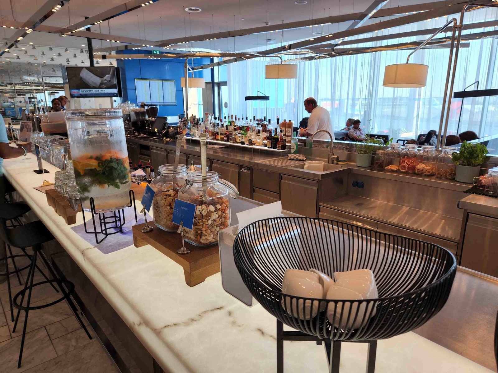 Klm Amsterdam Lounge Upstairs Bar 3