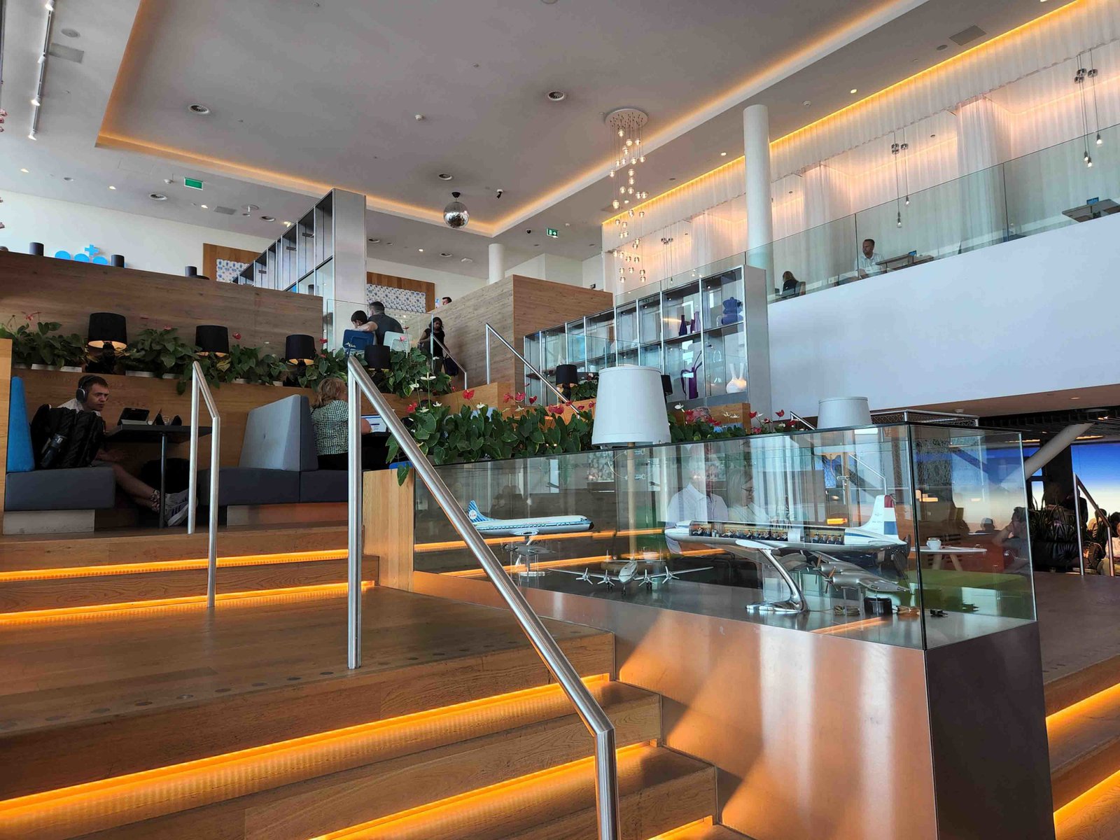 Klm Amsterdam Lounge Upstairs Seating 1