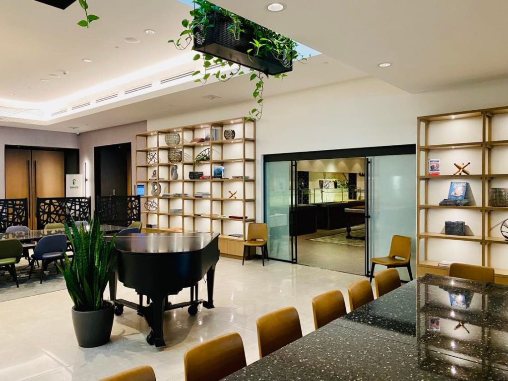 Espace De Travail Au Sheraton Laval 1