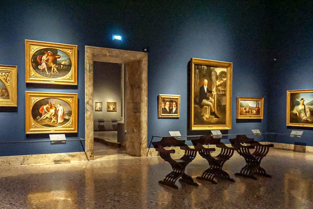 Milan Credit Marie Eve 67