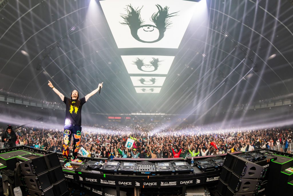 Legendary Dj Steve Aoki Rocks Soundstorm S Dance Tent