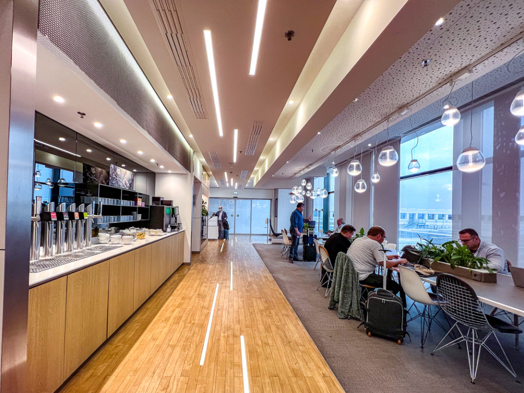 Lufthansa lounge Milan MXP-28