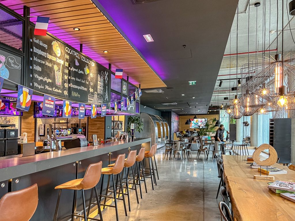 Moxy Paris Charles de Gaulle Aéroport