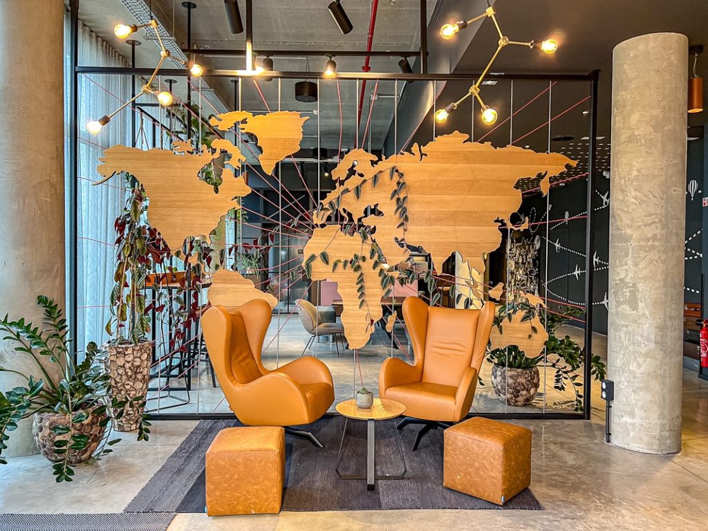 Moxy Paris Charles de Gaulle Aéroport