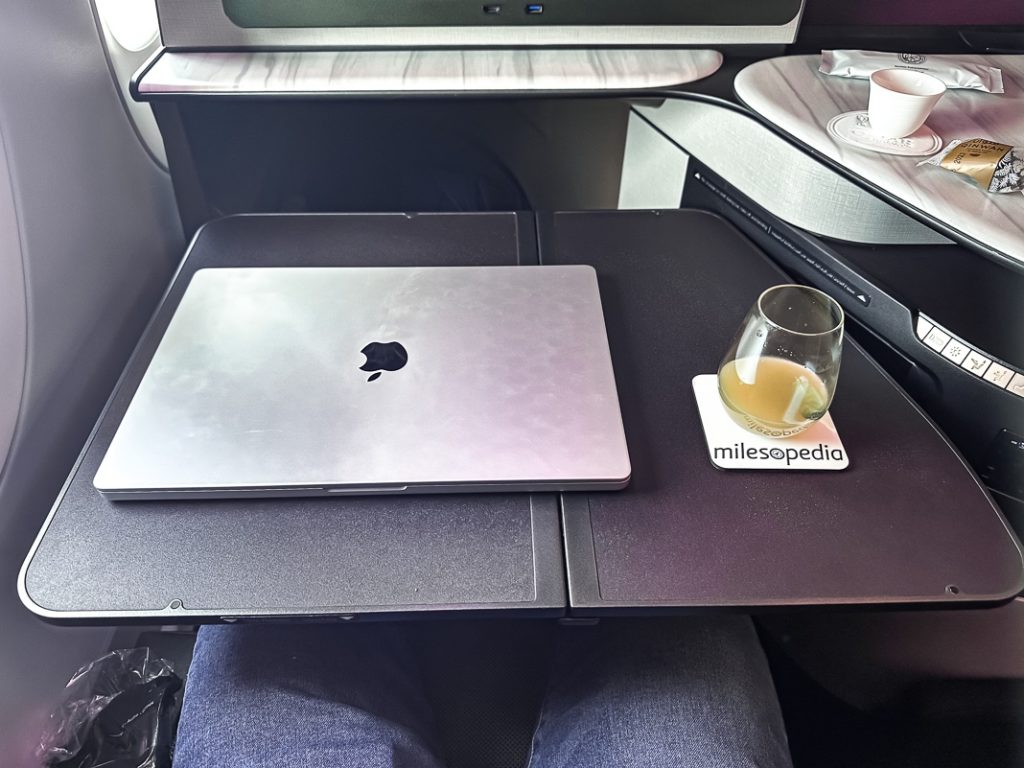 Qatar Airways A350-56