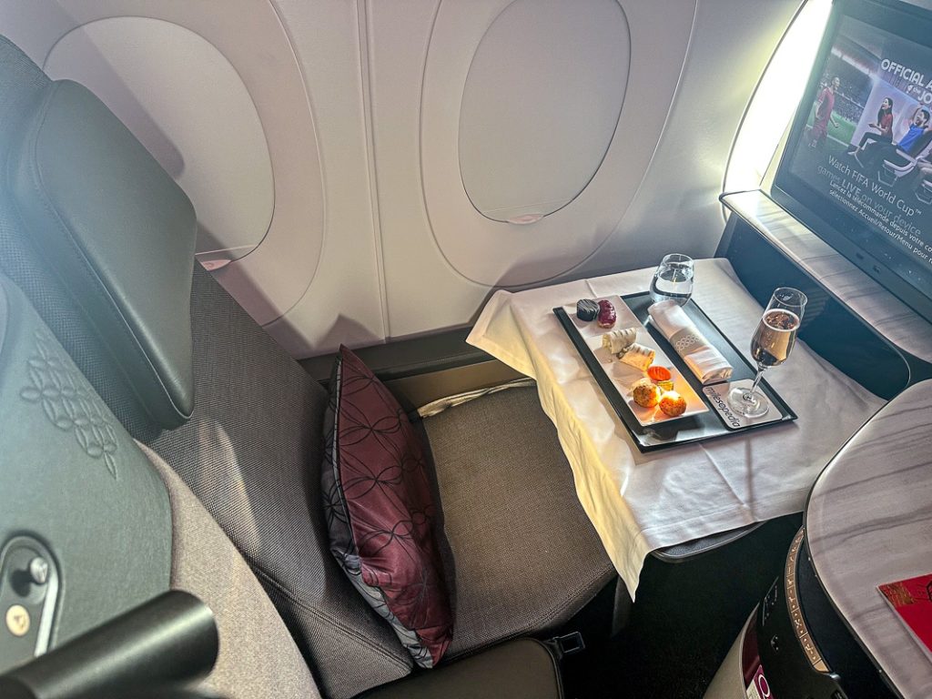 Qatar Airways A350-68