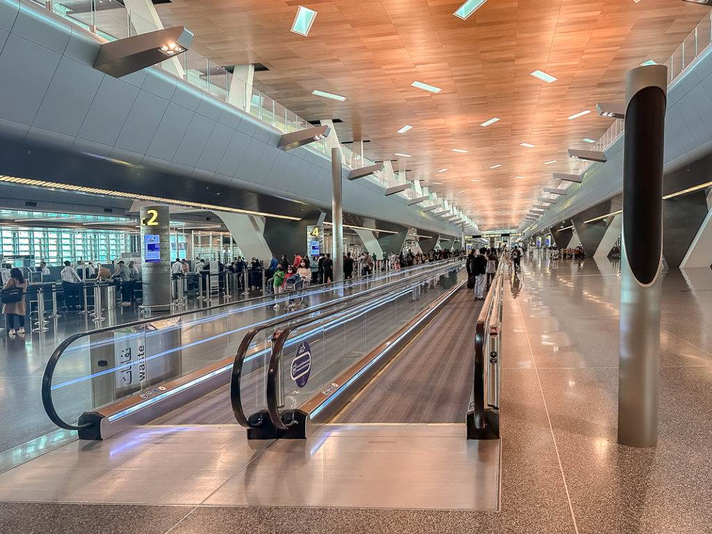 Qatar Airways B777-01