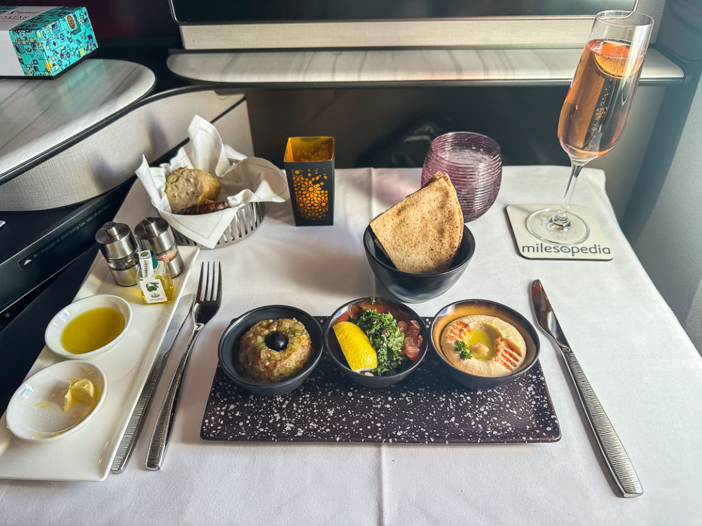 Qatar Airways B777-39