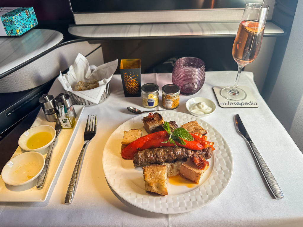 Qatar Airways B777-40