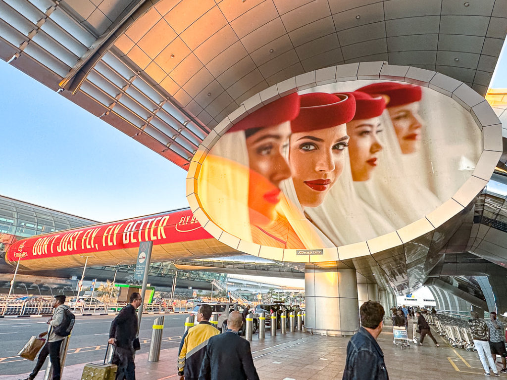 Emirates Business Class Lounge - Dubai T3