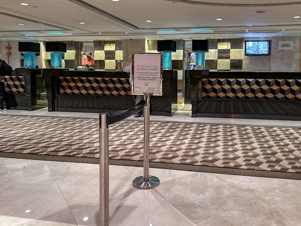 Sheraton Hong Kong Hotel & Towers - Lobby