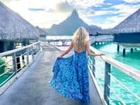 Passerelle vers les villas