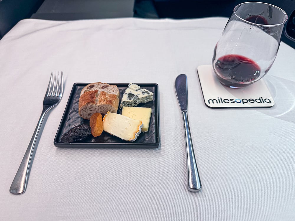 ANA 777 Business The Room