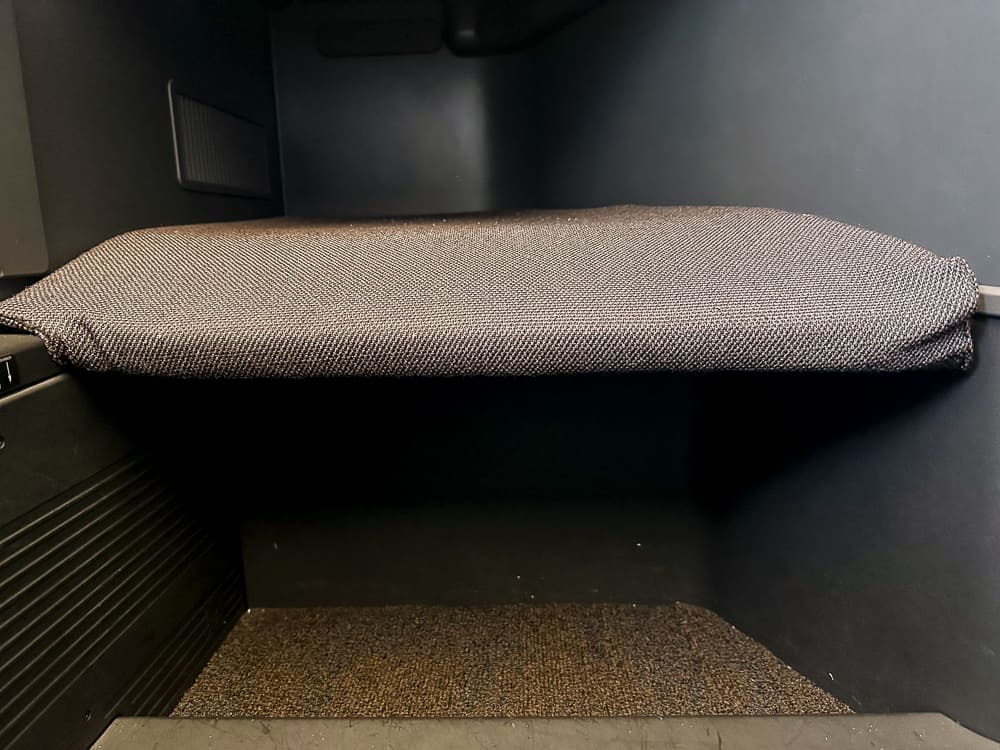 ANA 777 Business The Room