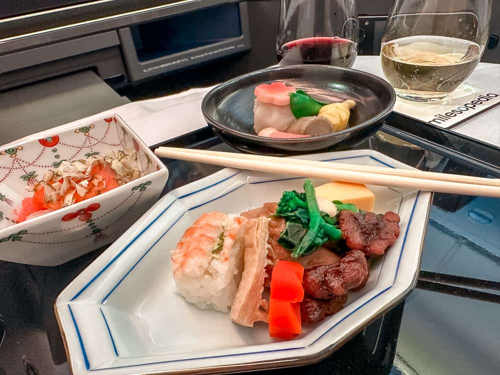 ANA 777 Business The Room