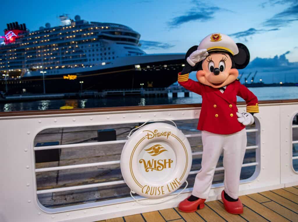 Disney cruise line minnie