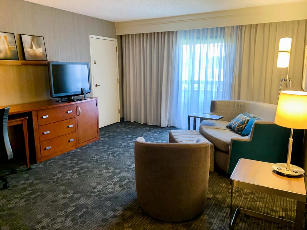 Courtyard SFO Airport 01