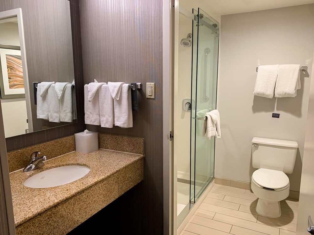 Courtyard SFO Airport 03