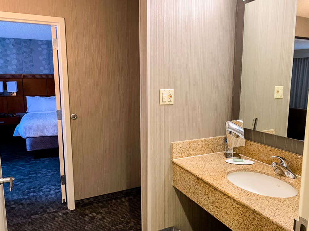 Courtyard SFO Airport 05