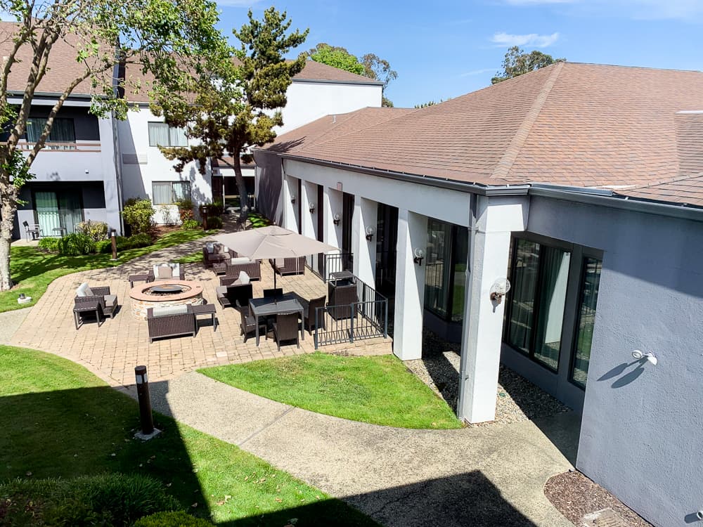Courtyard SFO Airport 08