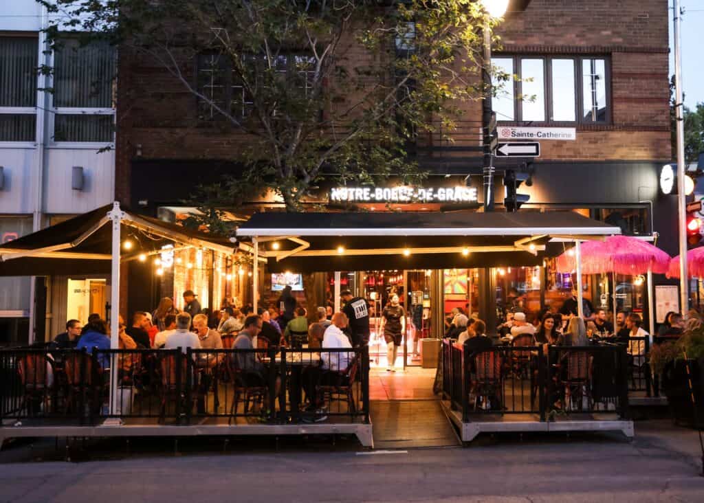 Terrasse au village village montréal page facebook