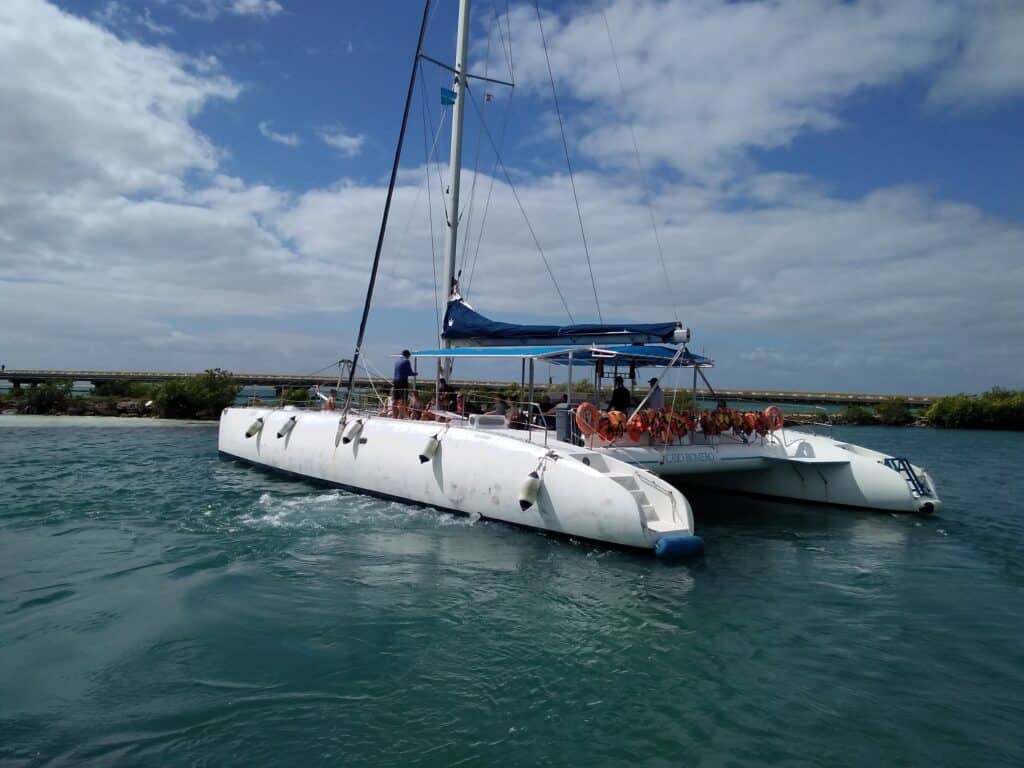 Catamaran Ministère du Tourisme de Cuba page Facebook