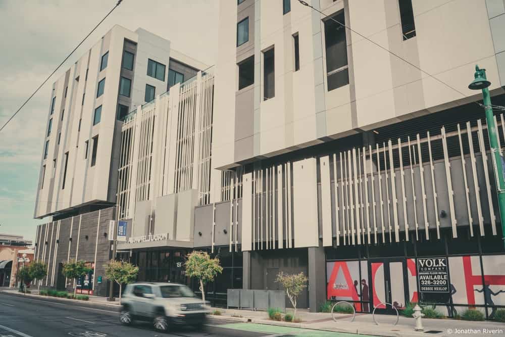 Hôtels 1 Crédit Jonathan R