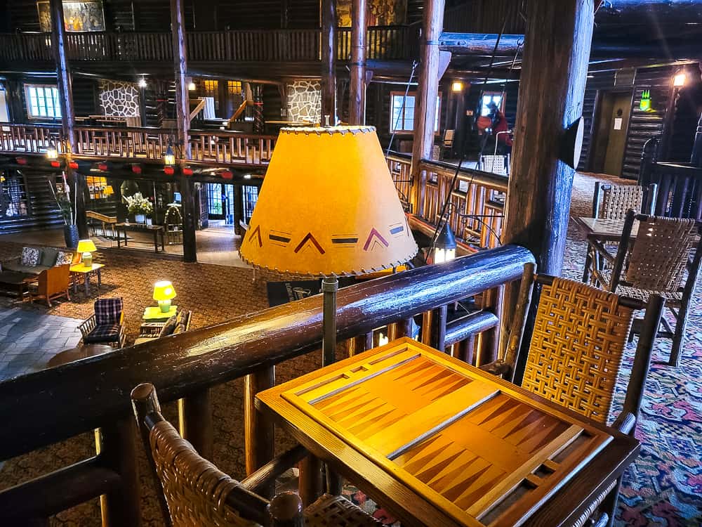 Fairmont Le Château Montebello QC Crédit David lobby 6